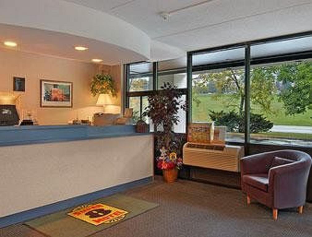 Super 8 By Wyndham White River Junction Intérieur photo