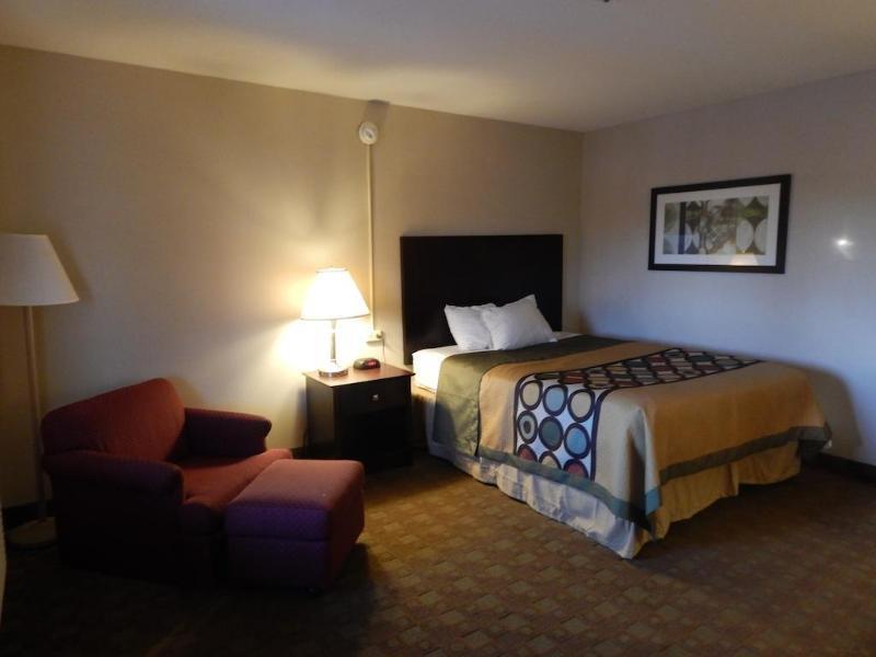 Super 8 By Wyndham White River Junction Extérieur photo